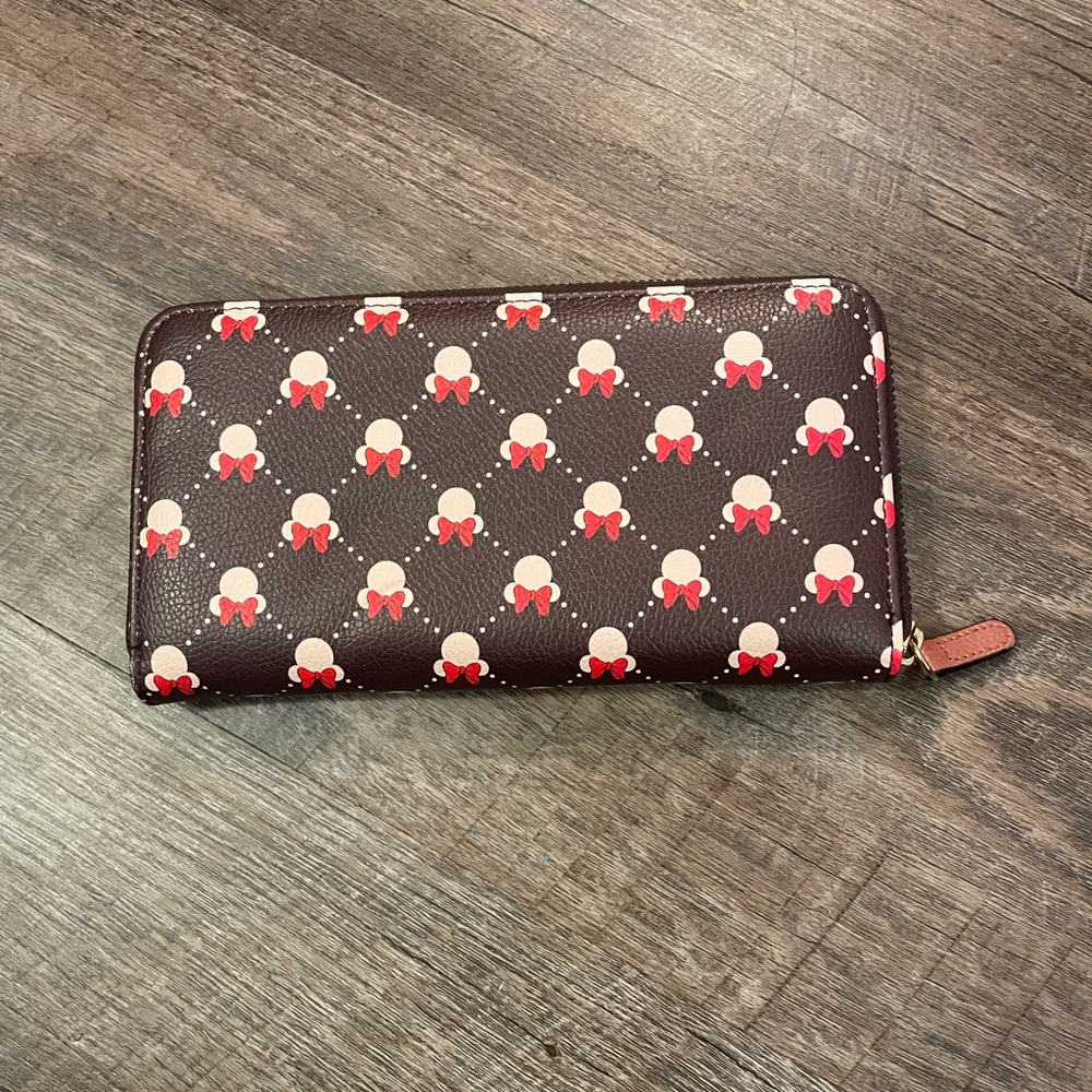 Minnie mouse wallet